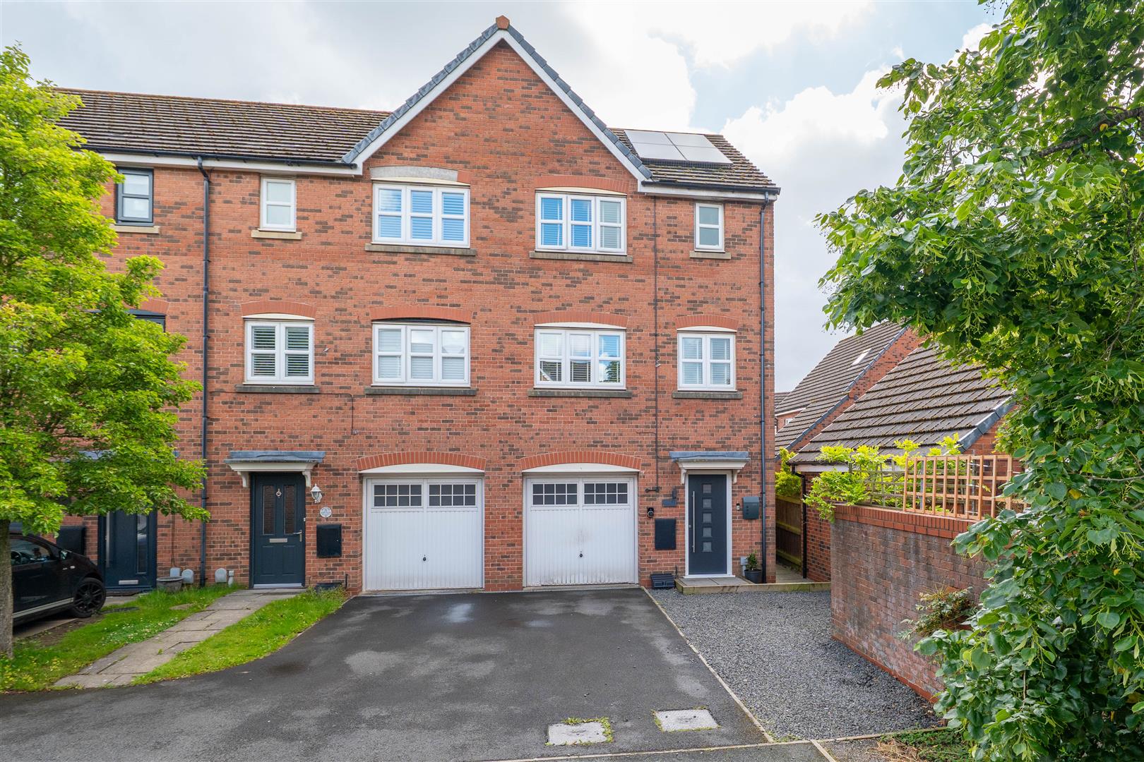 4 bed property in Robinson close, Chorley